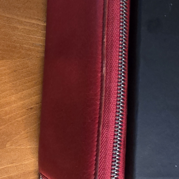Gucci Crimson Red Leather Wallet - Picture 4 of 11